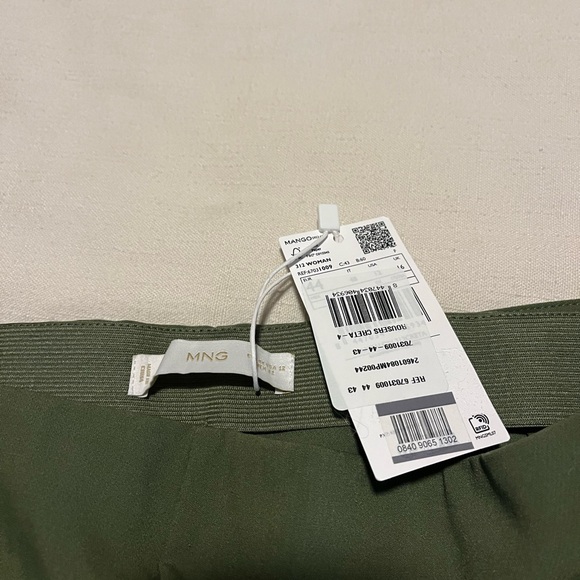 Olive green tapered pant by Ming. New with tags. Size 12. - Picture 2 of 3